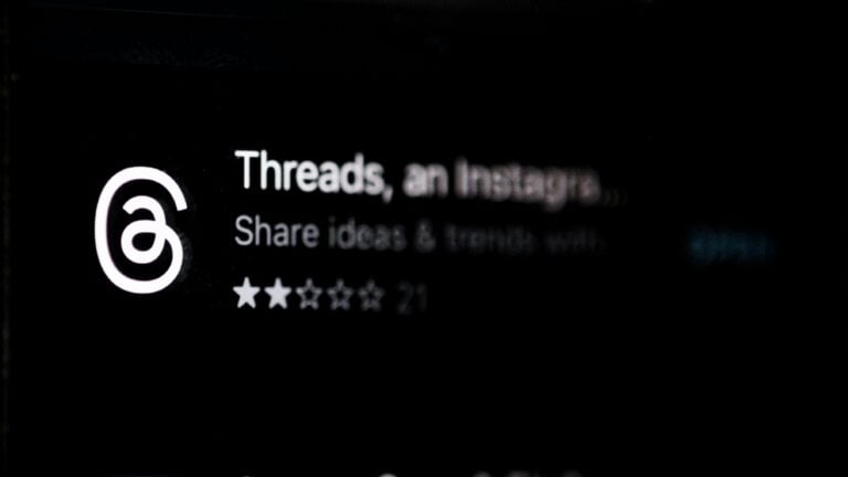 Instagram threads store screenshot